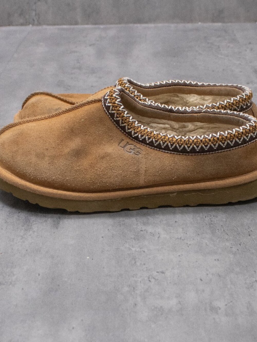 Ugg Tasmin Chestnut Brown Suede Sheepskin Cozy Winter Casual Loungewear Slipper